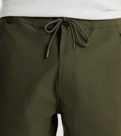 Layover Trail Shorts 17